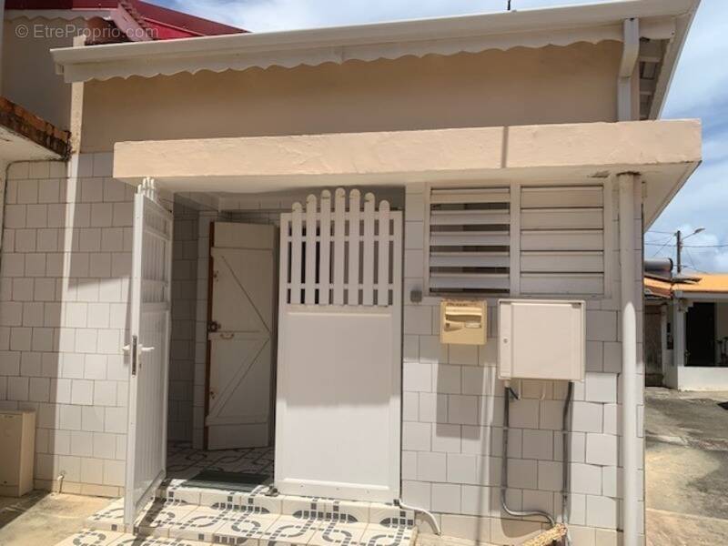 Maison à CAPESTERRE-BELLE-EAU