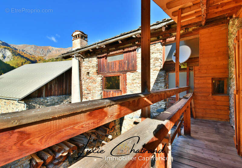 Maison à SAINT-VERAN