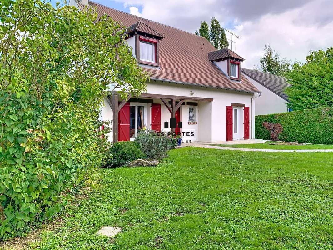 Maison à PRUNAY-SUR-ESSONNE