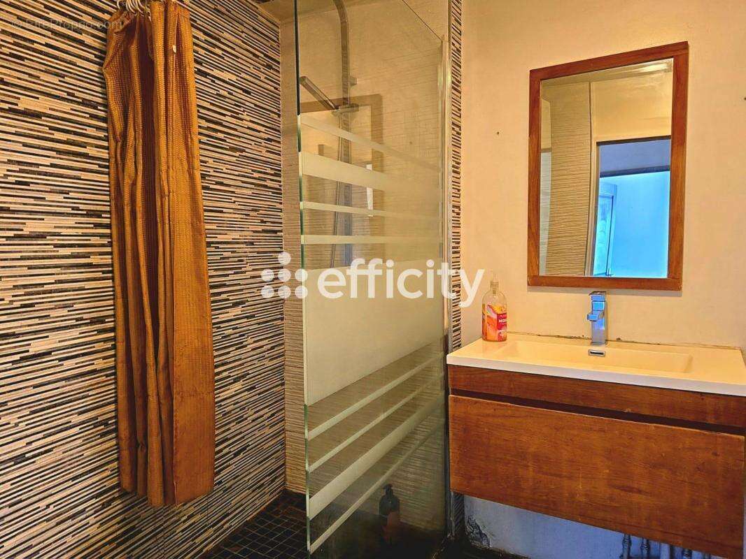 Appartement à SAINT-DENIS