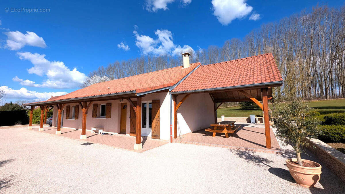 Maison à SAINTE-CROIX