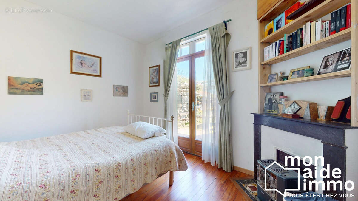 Chambre 1 - Maison à CENON