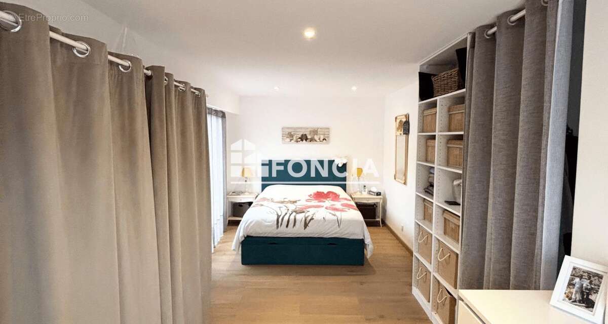 Appartement à MANDELIEU-LA-NAPOULE