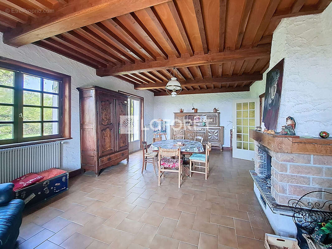 Maison à BELLEVILLE