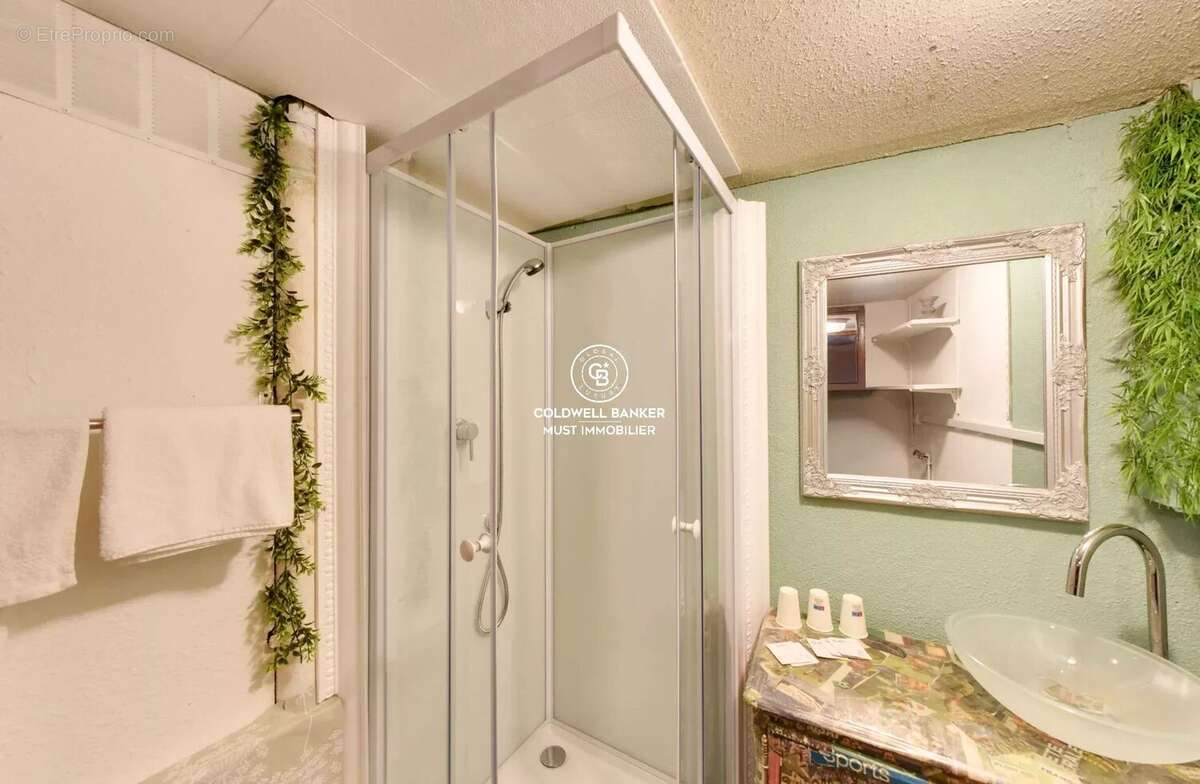 Commerce à TAUTAVEL