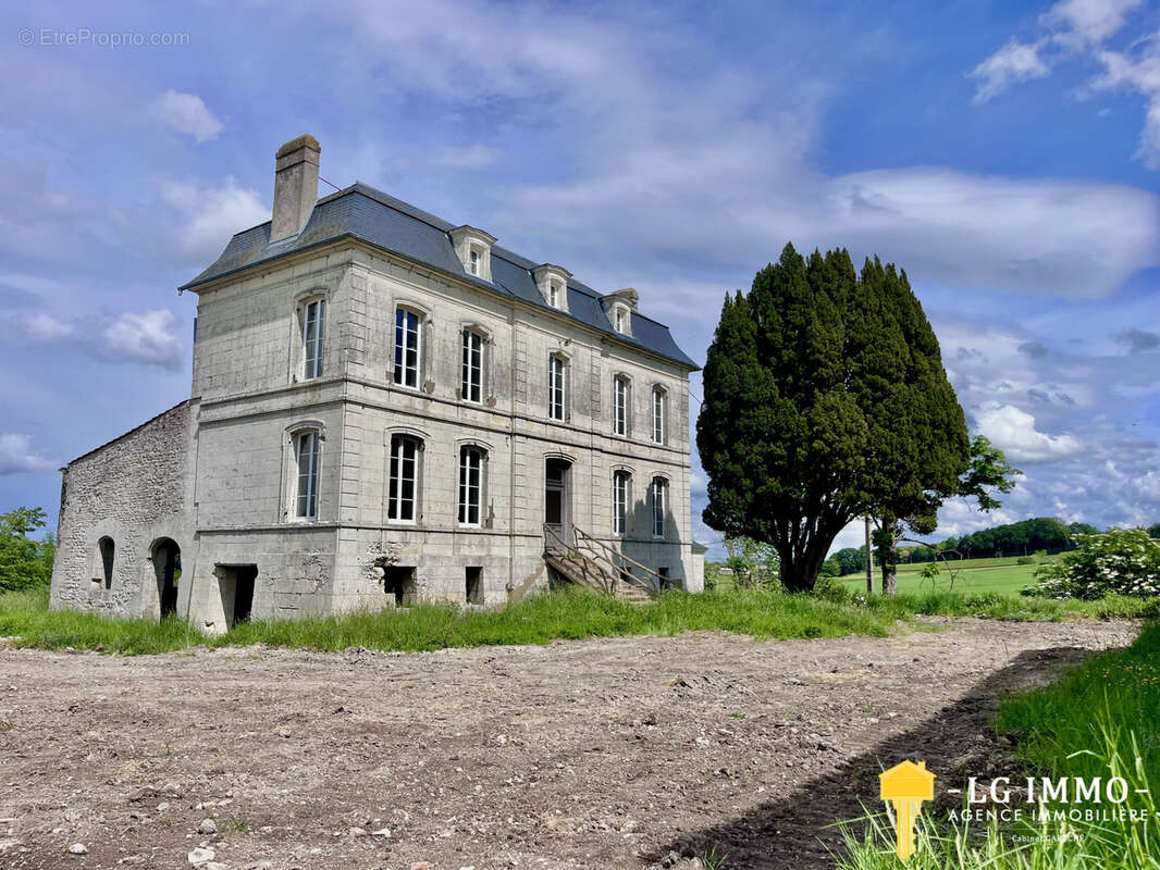 Maison à SAINT-DIZANT-DU-GUA
