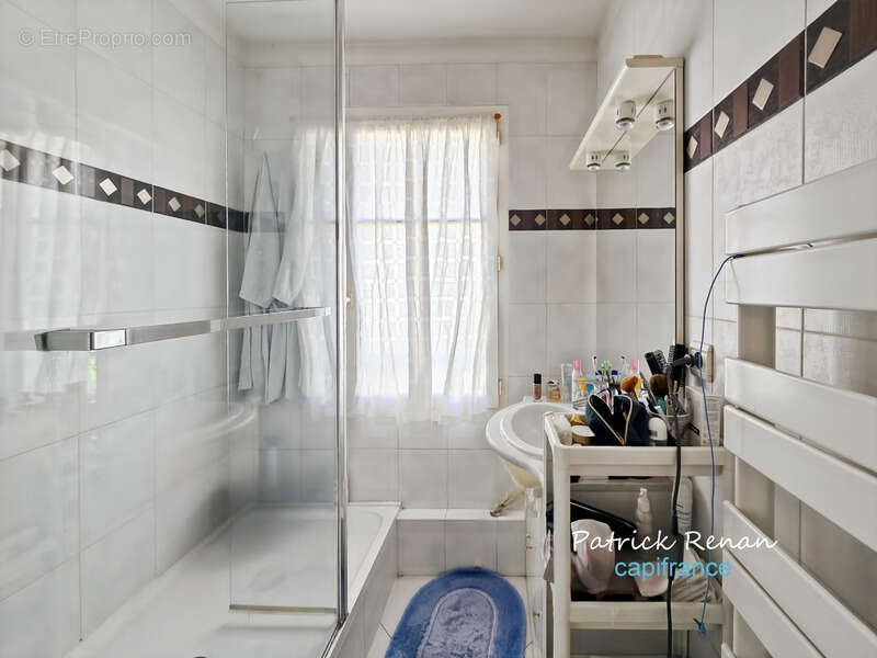 Maison à FONTENAY-LE-FLEURY