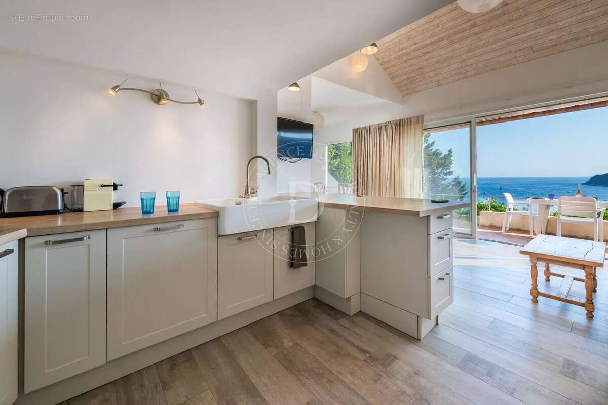 Villefranche-sur-Mer - Maison 3 Chambres - photo 5