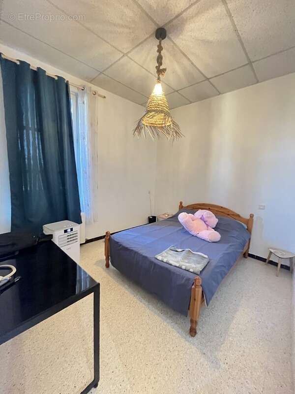 Appartement à VIC-LA-GARDIOLE