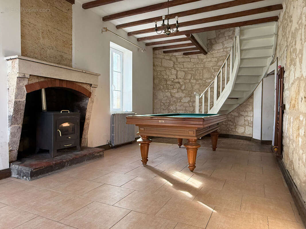 Maison à VILLEGOUGE