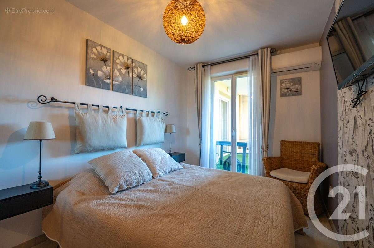 Appartement à BORMES-LES-MIMOSAS