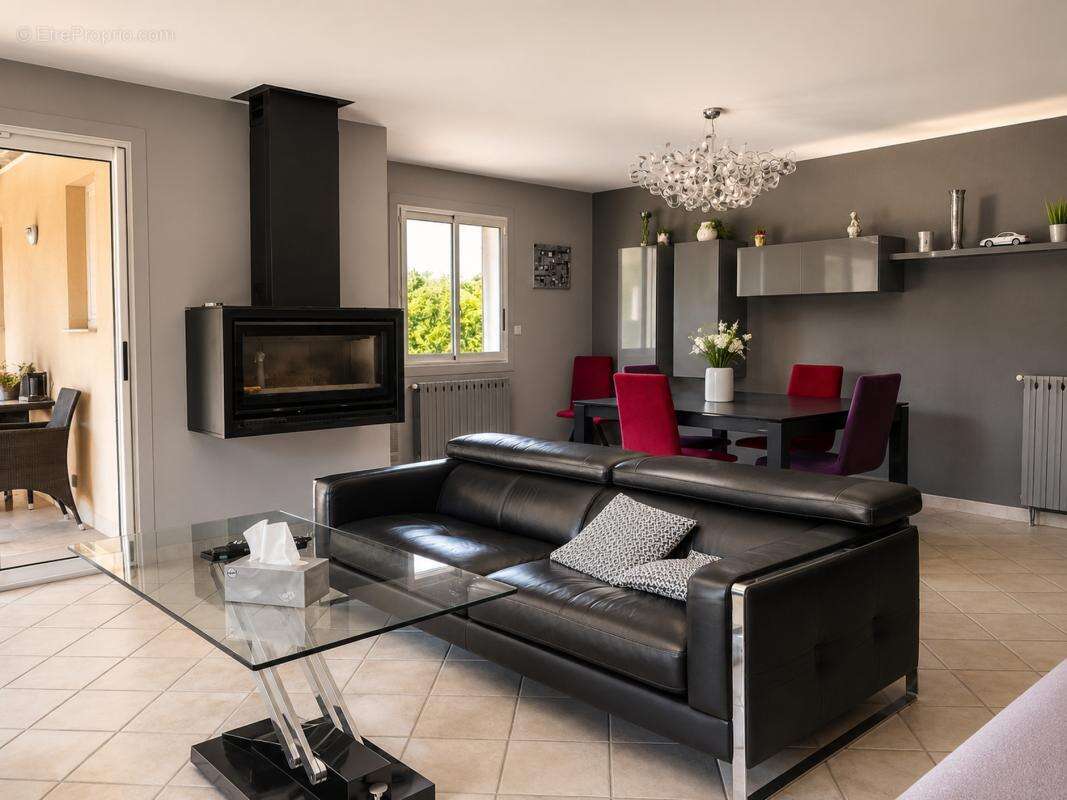Maison 188 m² à Ribaute-Les-Tavernes  - photo 3