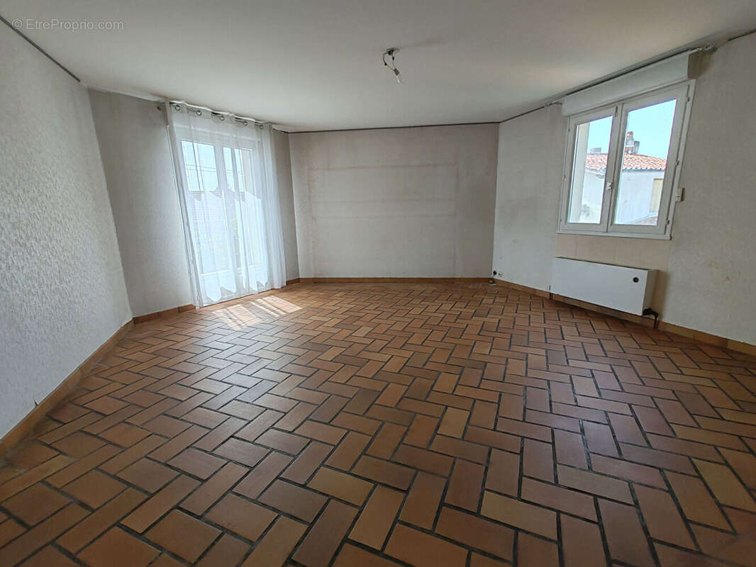 Maison T4 REZE - photo 3