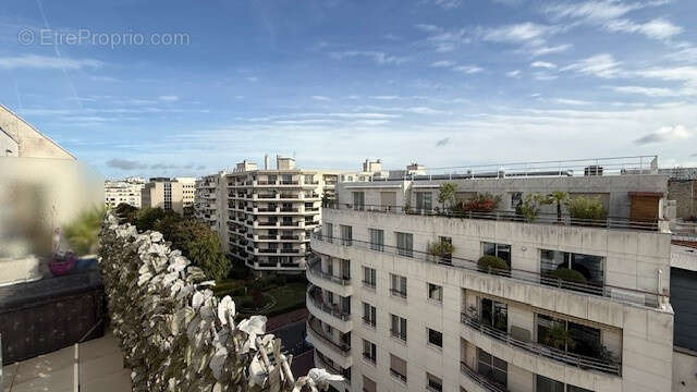 Appartement à LEVALLOIS-PERRET
