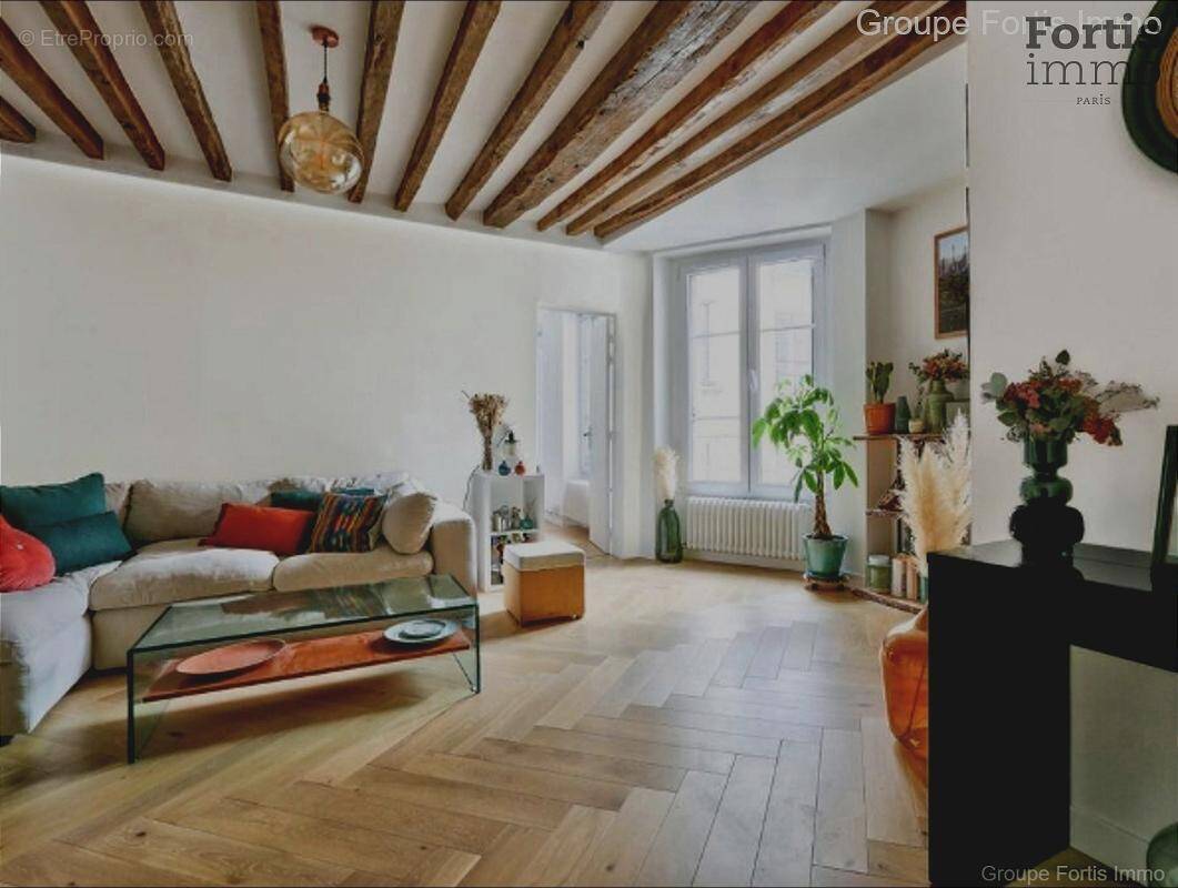Appartement à PARIS-2E