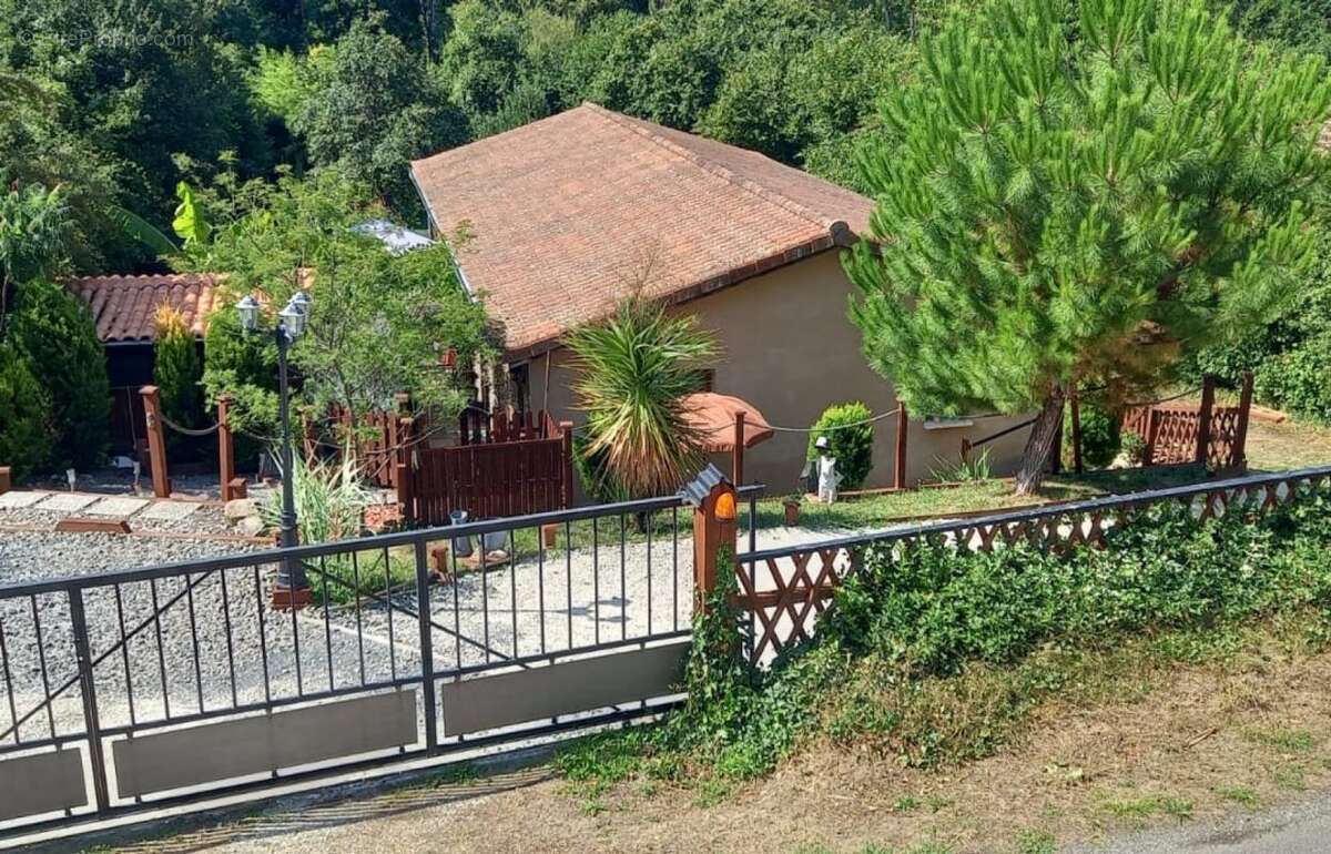Maison à NANTEUIL-EN-VALLEE
