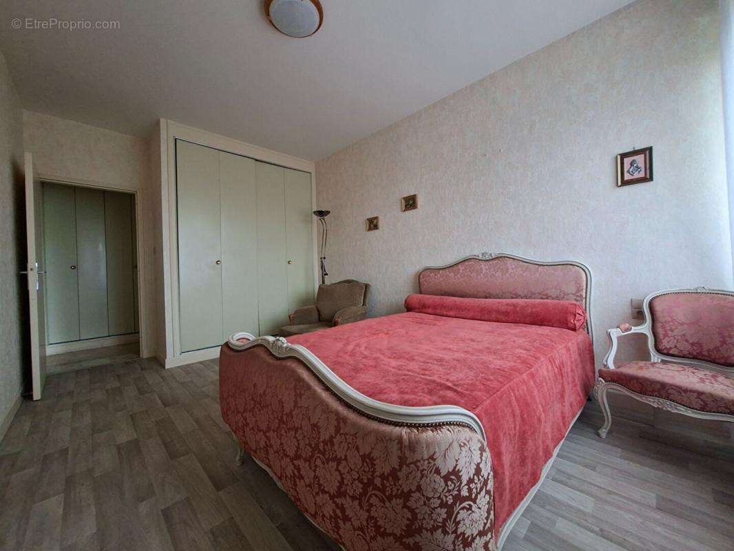 Appartement Montceau Les Mines 5 pièce(s) 108.5 m2 - photo 11