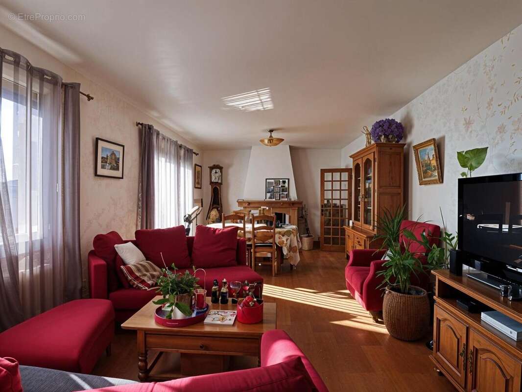   - Maison à LABEGUDE