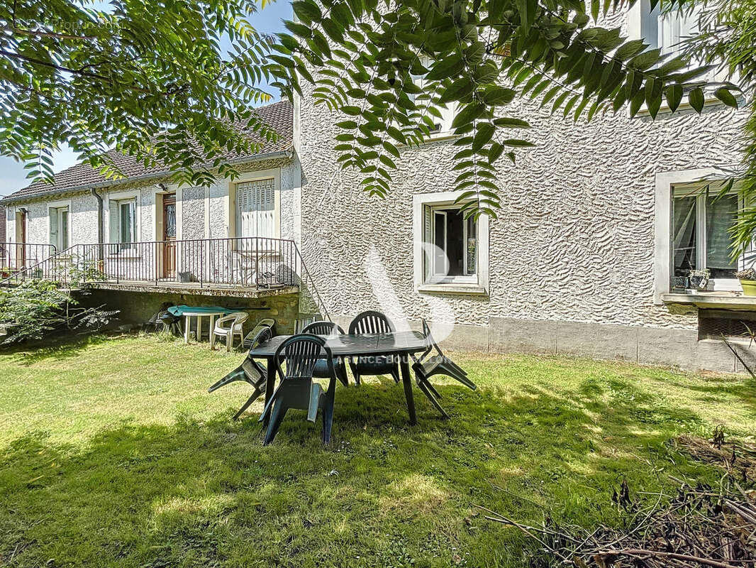 Appartement à LE CHATELET-EN-BRIE