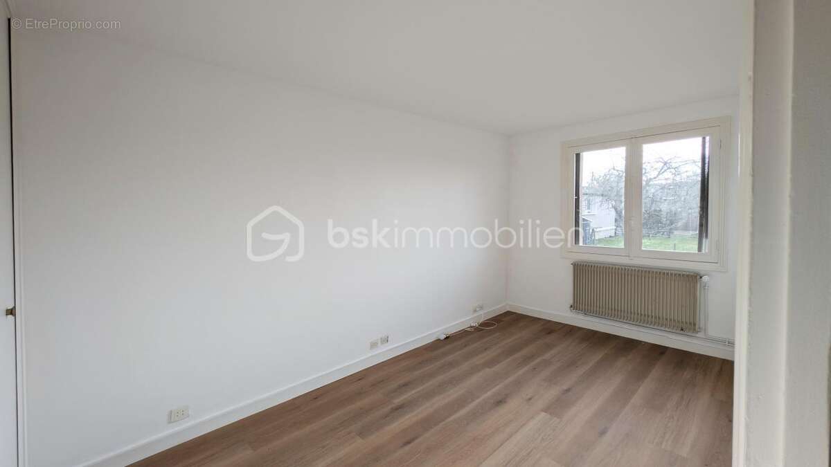 Appartement à DAMMARIE-LES-LYS