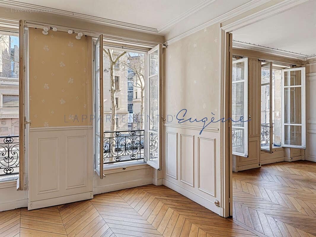 Appartement à PARIS-15E