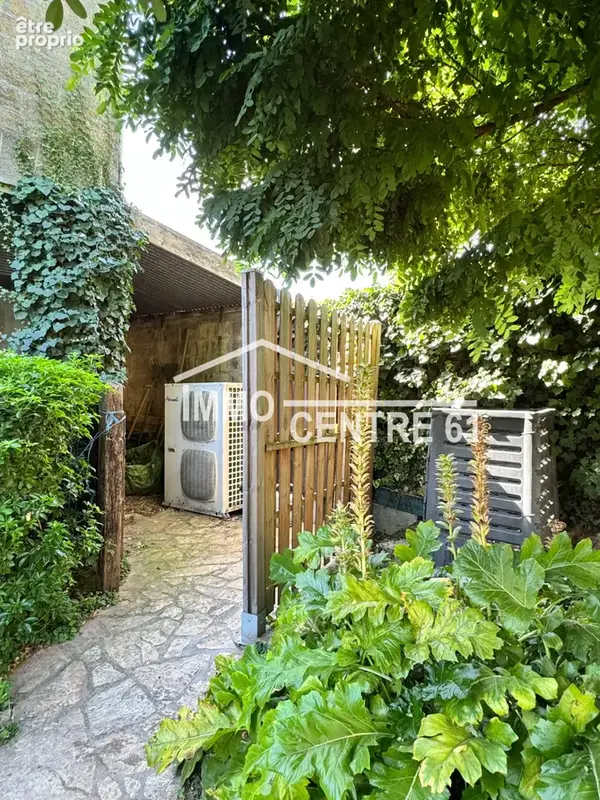 Spacieuse propriété avec dépendances. - photo 37
