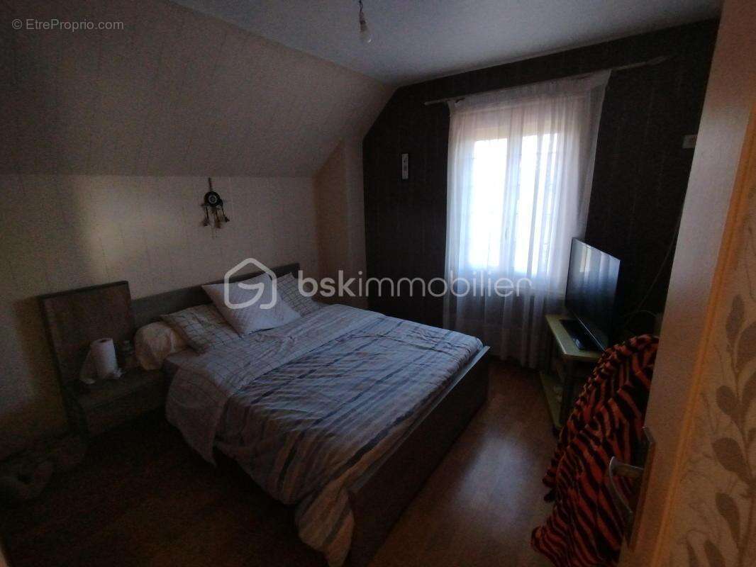 Maison à MONCHAUX-SORENG