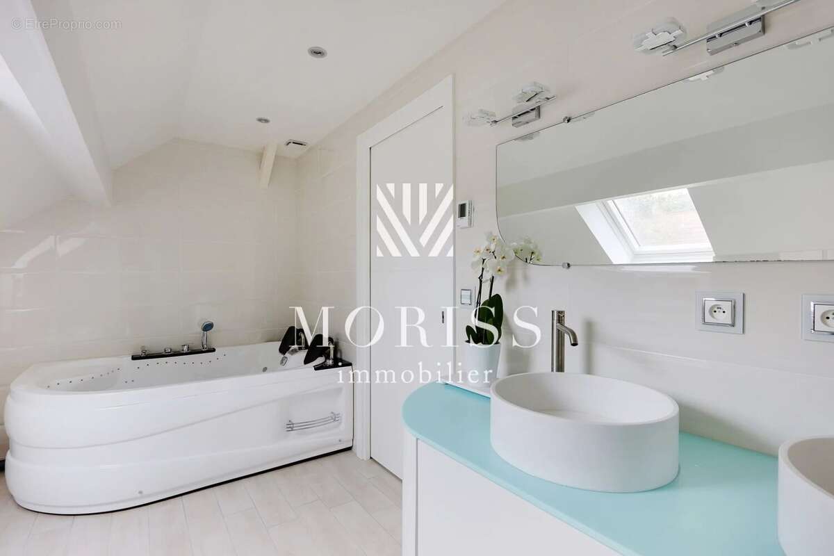 Maison à LE PERREUX-SUR-MARNE