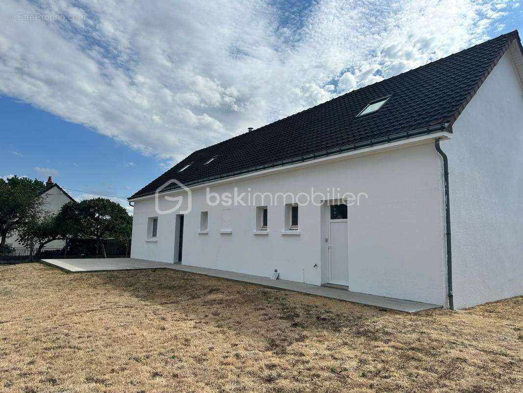 Maison familiale 155 m² – 4 chambres  – Terrain 1 377 m² – Auzouer-en-Touraine - photo 2