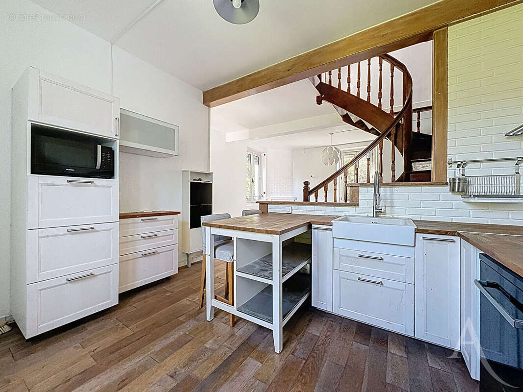 Maison idéale Primo-Accédant ou Investisseur ? 2 chambres, sous-sol, jardin & garage ? Accès direct A13 - photo 11