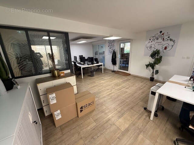 Commerce à MARSEILLE-12E