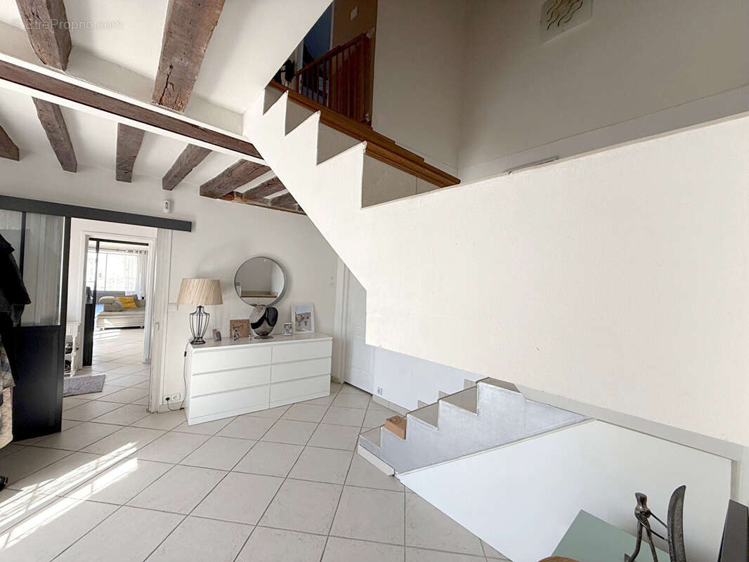 Maison à HOUDAN