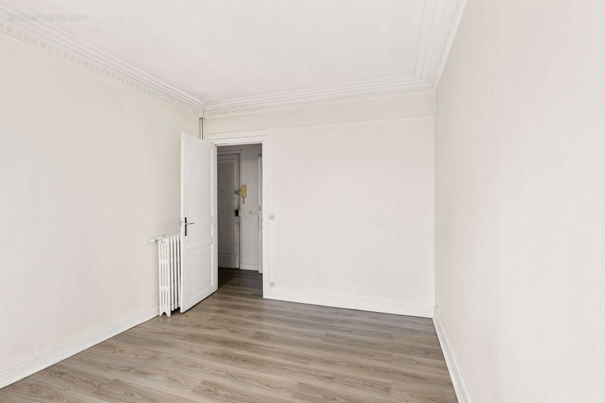Appartement à LA GARENNE-COLOMBES