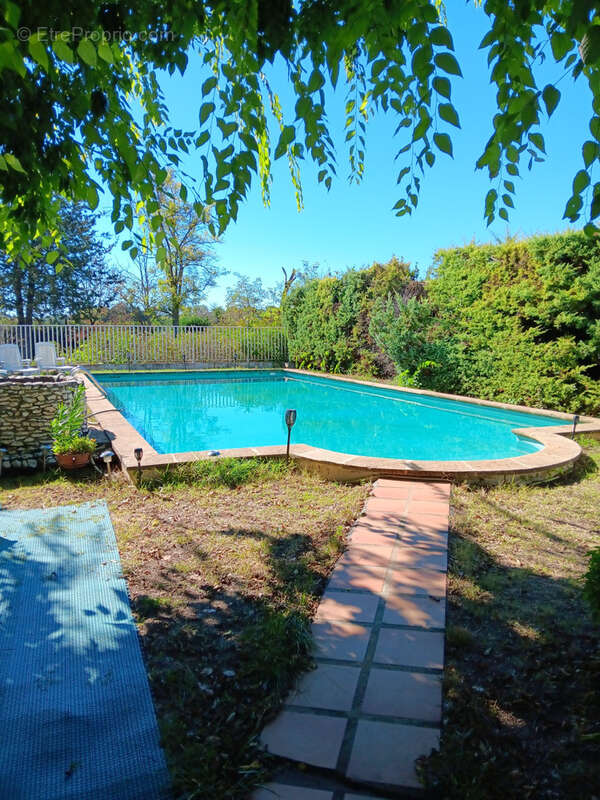 Maison à SAINT-QUENTIN-LA-POTERIE