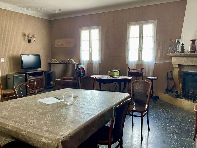Dpt Vaucluse (84), à vendre SAIGNON Château Historique à Rénover - photo 7