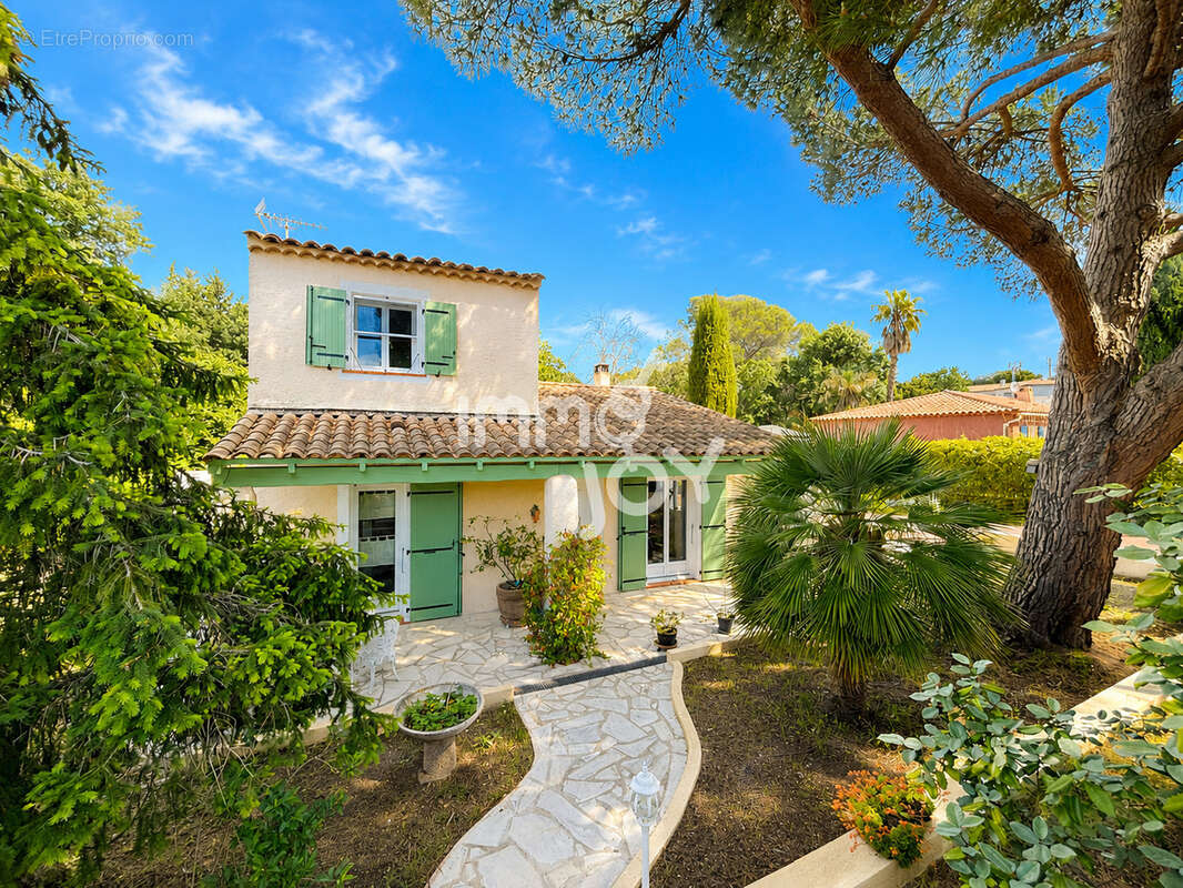 Maison à FREJUS