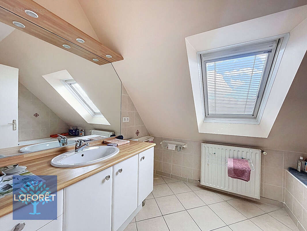 Maison à LA BOUEXIERE