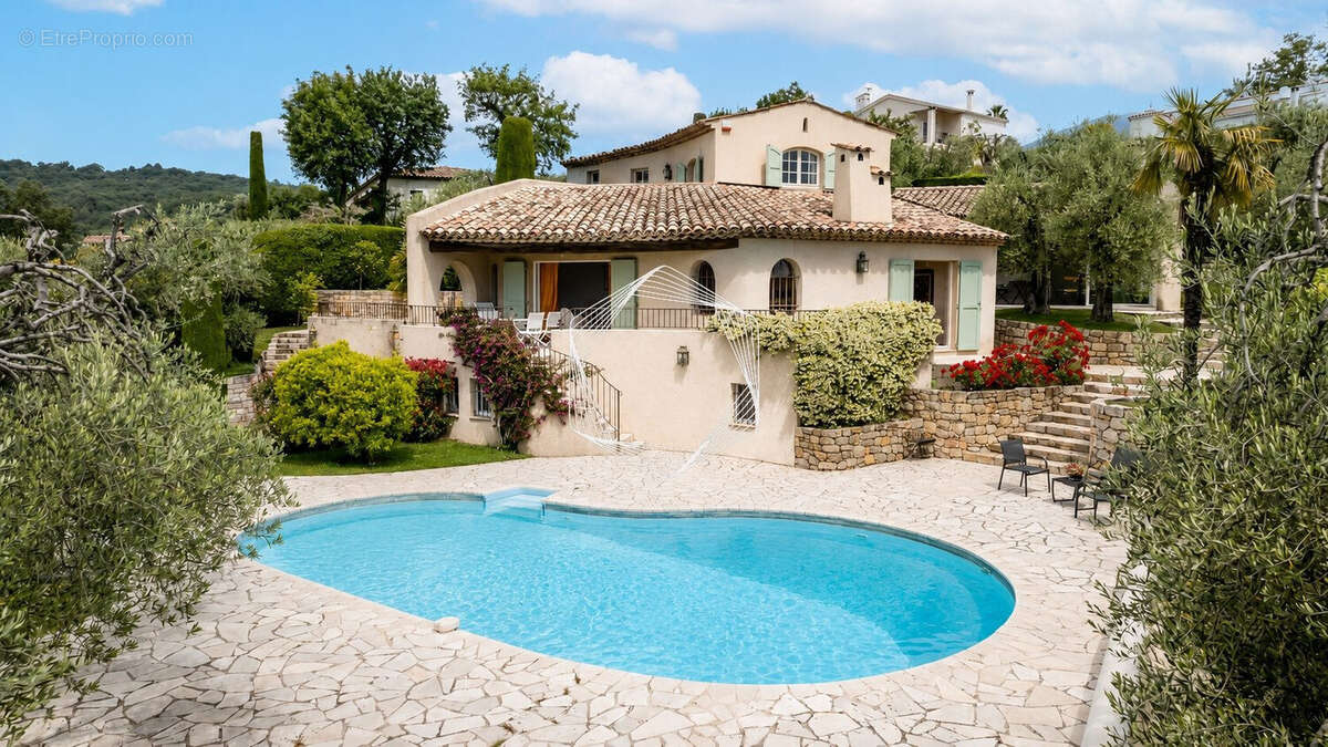 Maison 258 m² à Le Rouret  - photo 5