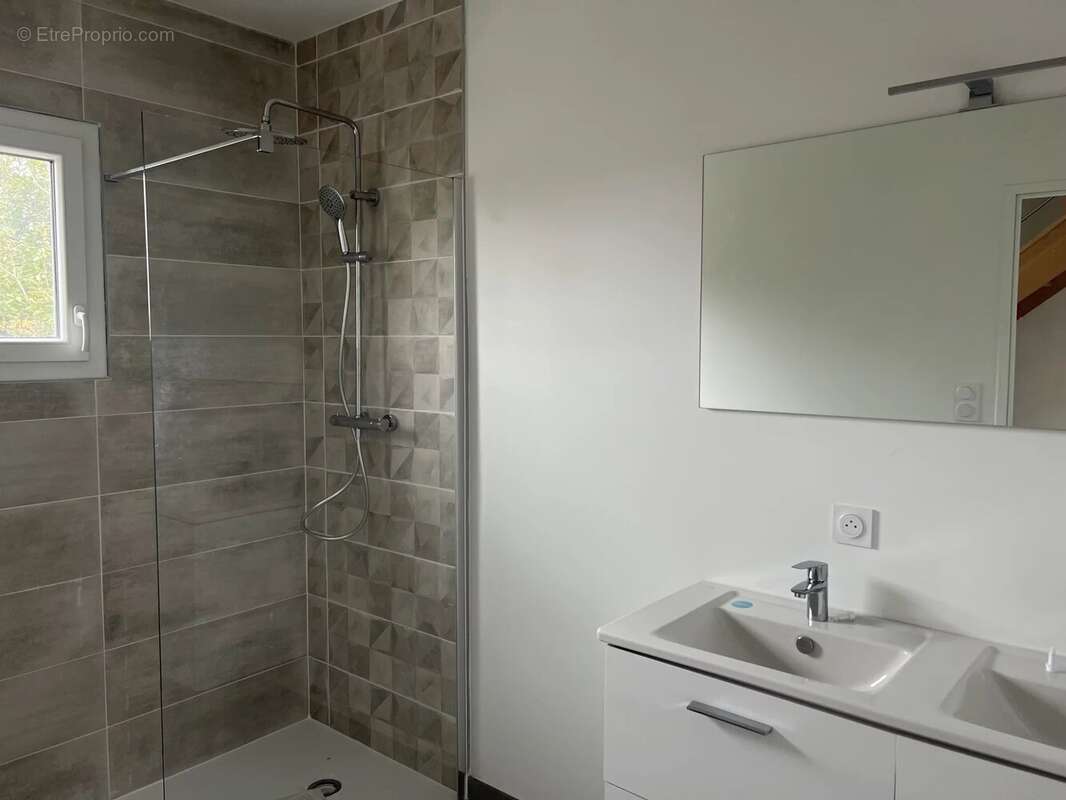 Maison à SAINT-ROMANS