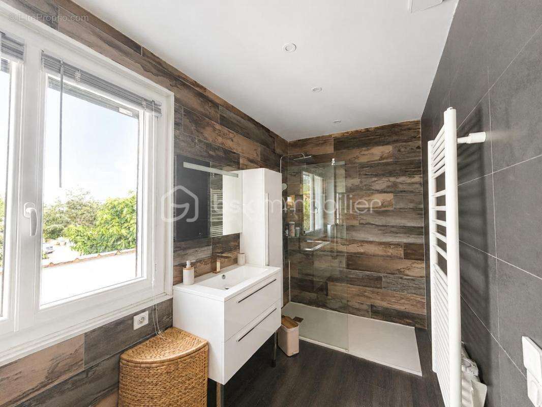 Appartement à LA VALETTE-DU-VAR