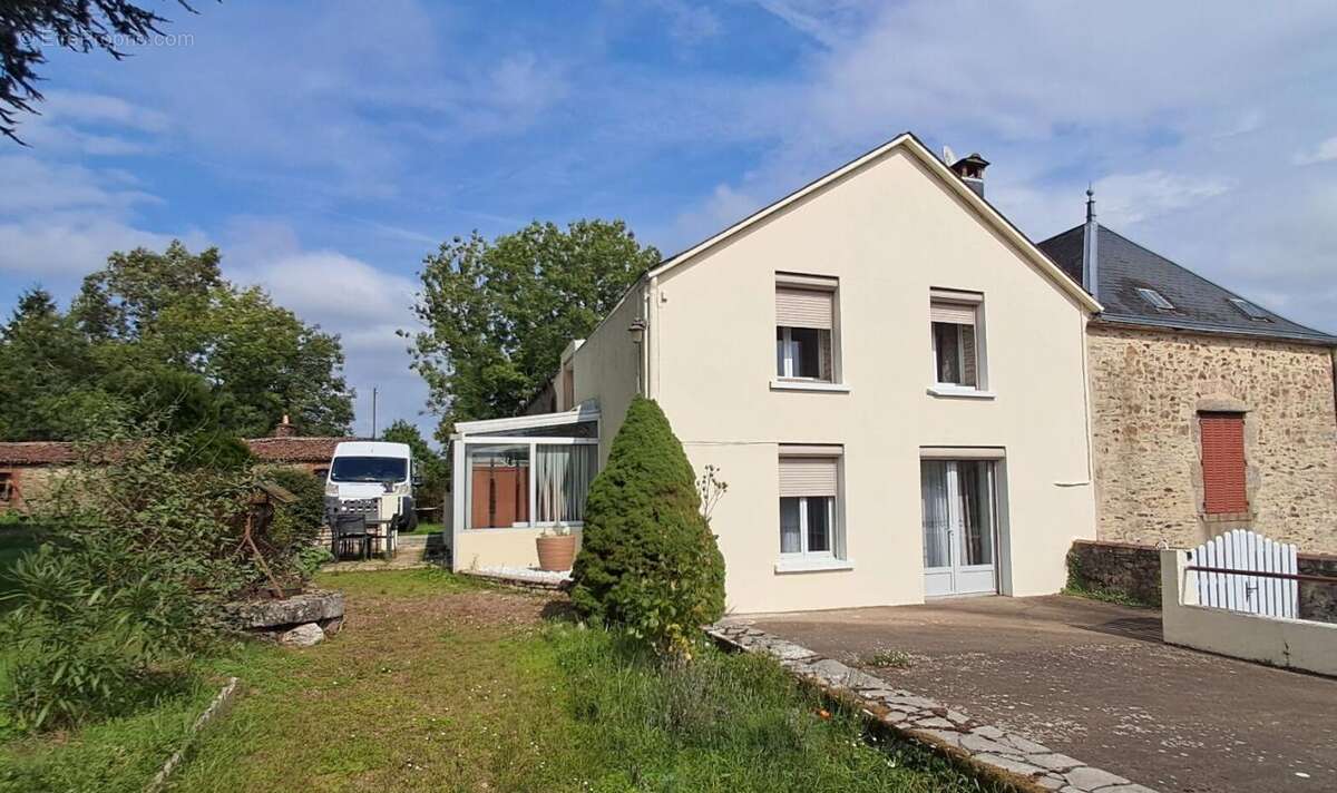 Maison à LA CHATAIGNERAIE