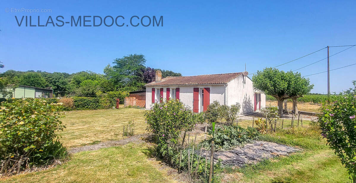 Maison à JAU-DIGNAC-ET-LOIRAC