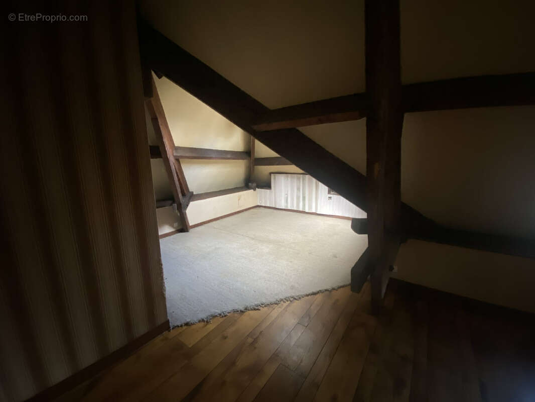 Maison à LOUVIGNE-DU-DESERT