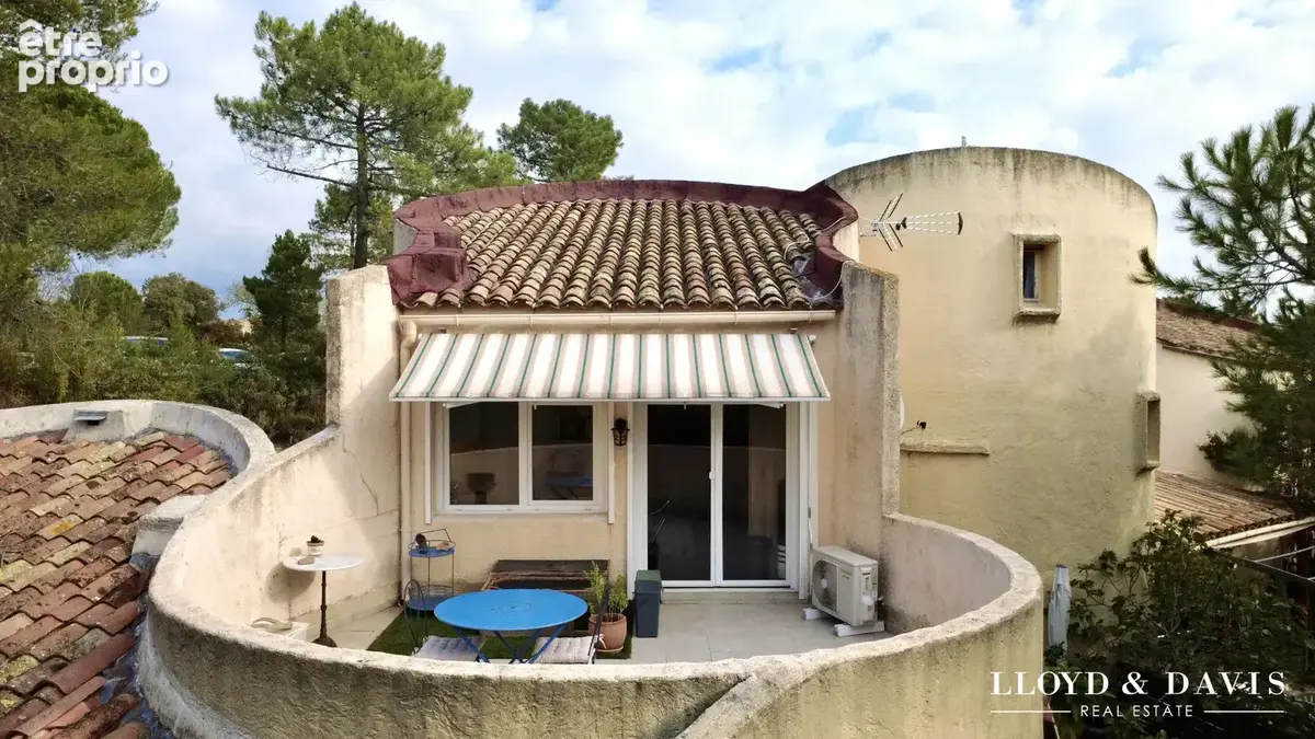 Appartement 1 pièce 25 m² à vendre à Saint-Paul-En-Foret (83440) - photo 2