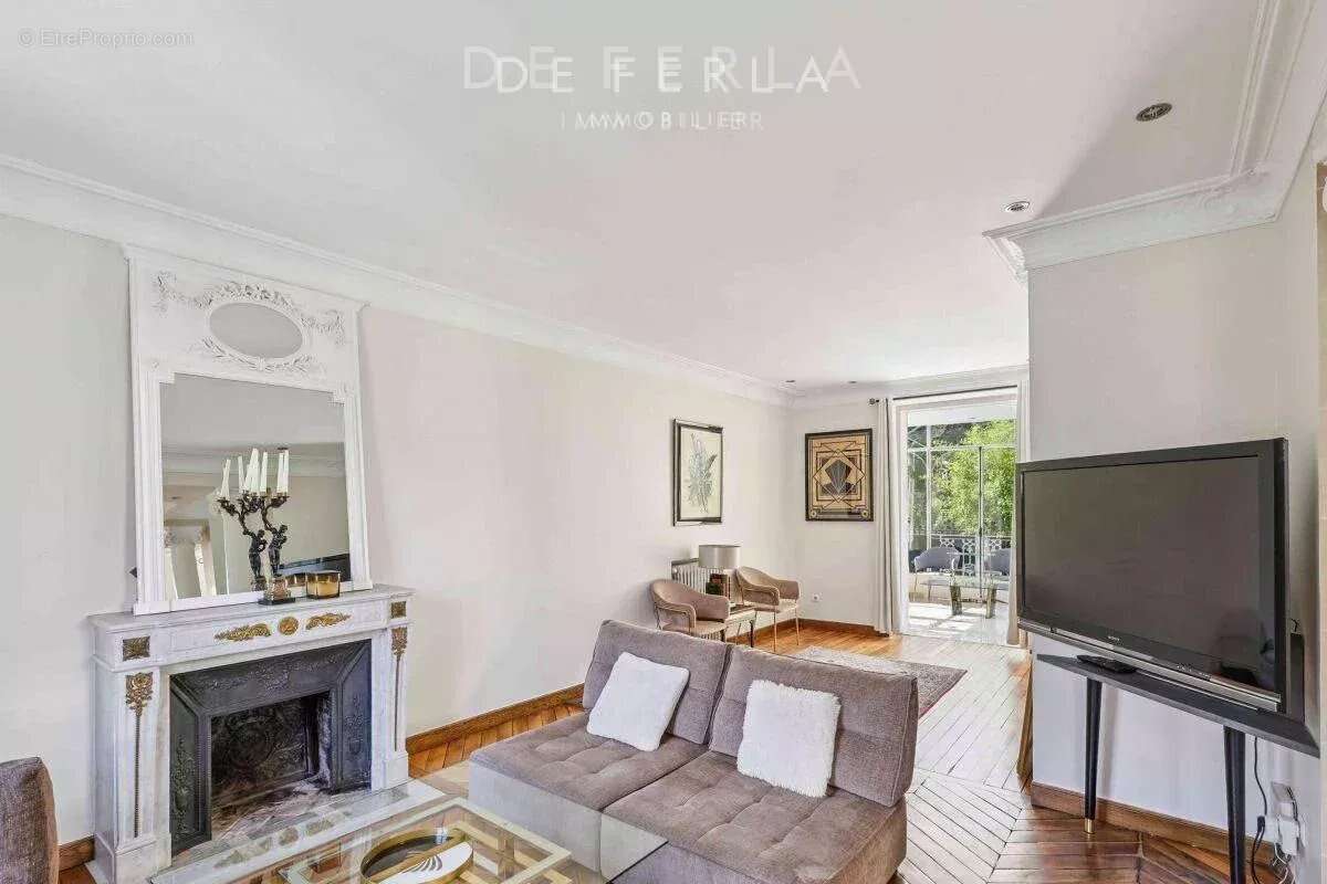 Maison à SAINT-MAUR-DES-FOSSES