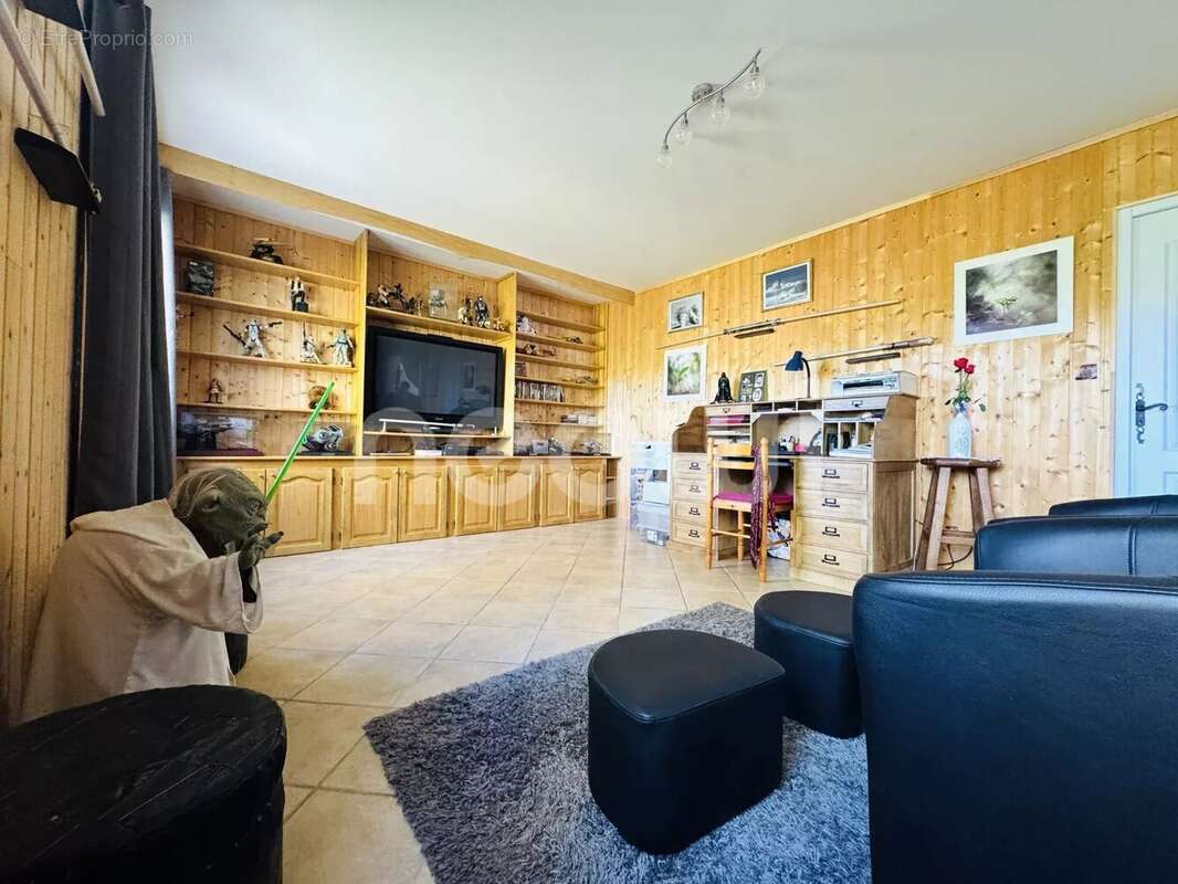 Maison à COMBRONDE