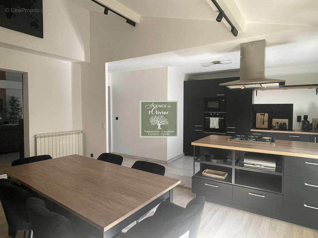Appartement à Tarascon 4 pièces 101 m2 - photo 3