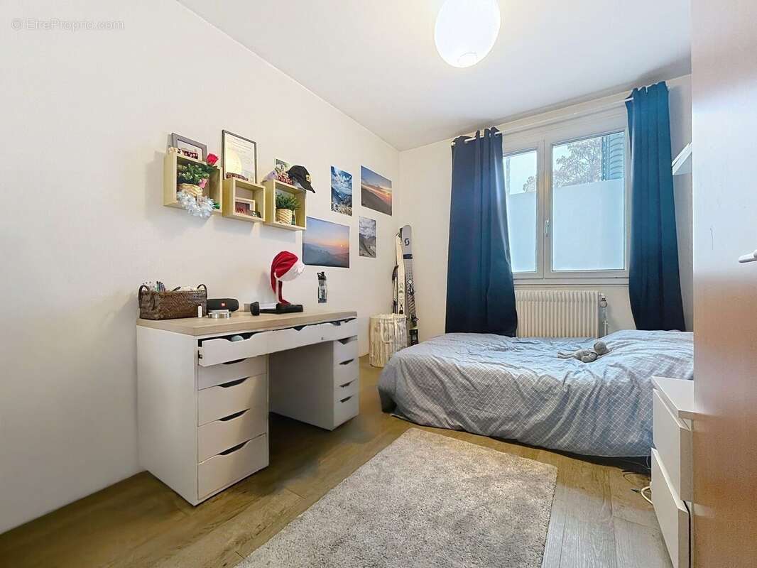 Appartement à SAINT-MARTIN-D'HERES