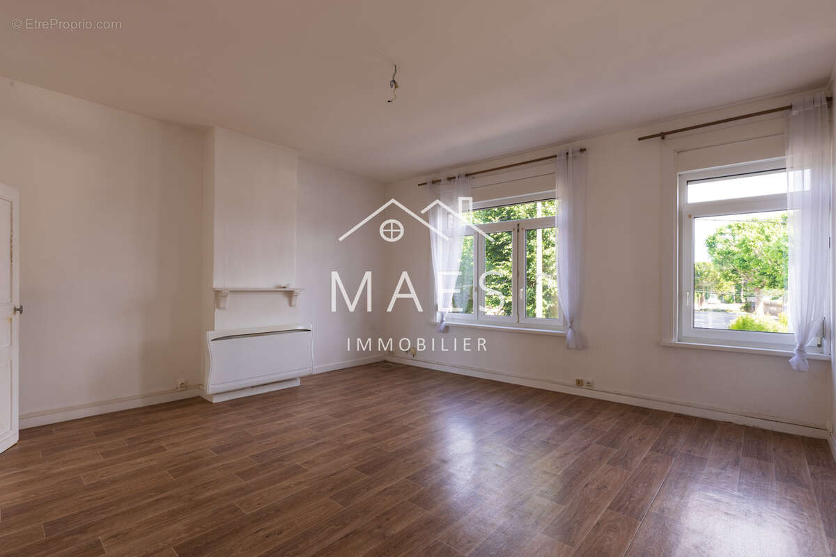Maison à WAMBRECHIES