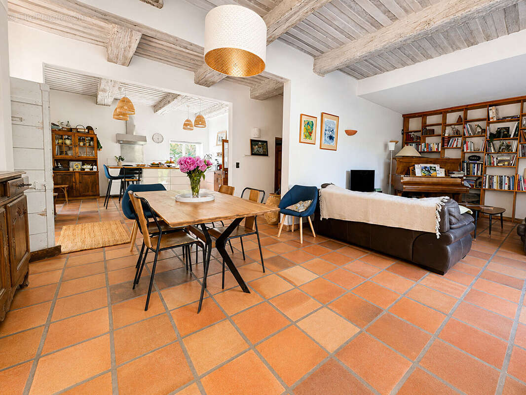 Maison à MORMOIRON